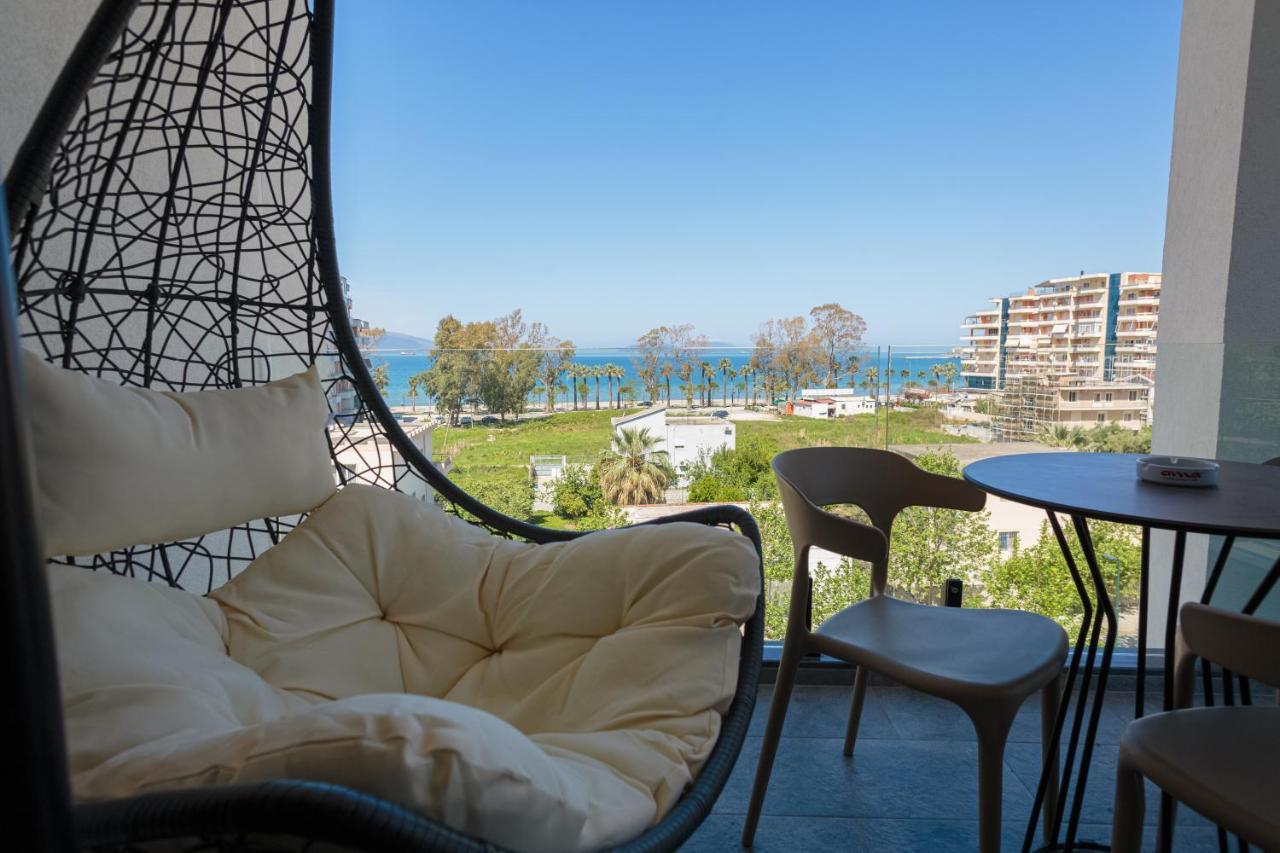 Ames Hotel & Spa Vlorë Exteriör bild